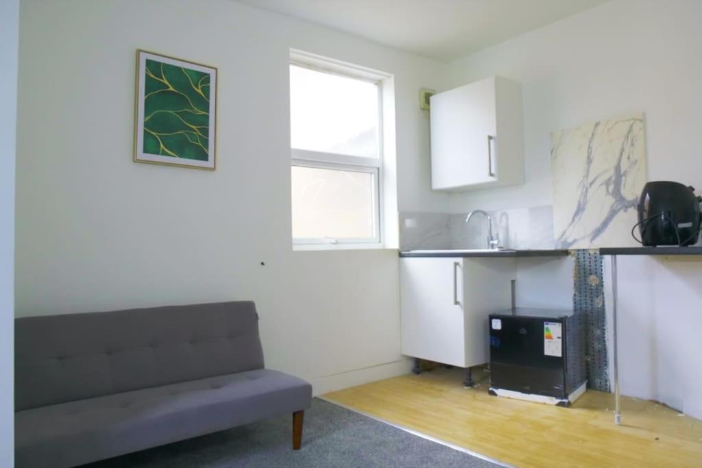 Discover Your Cozy Haven A Perfect Studio Getaway Leamington Spa Esterno foto