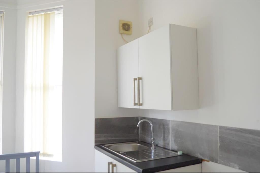 Discover Your Cozy Haven A Perfect Studio Getaway Leamington Spa Esterno foto